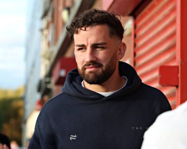 Toby King of Warrington Wolves arrives before the Betfred Super League round 27 match Hull KR vs Warrington Wolves at Sewell Group Craven Park, Kingston upon Hull, United Kingdom, 18th September 2025