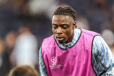 Manchester City 'den Jeremy Doku, UEFA Şampiyonlar Ligi 25 / 26 Faz MD1 Manchester City, Manchester Stadyumu' nda Napoli Ligi 'ne karşı 18 Eylül 2025' de oynanan karşılaşma öncesi ısınma oturumunda... 