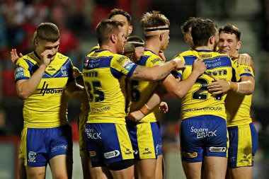 Warrington Wolves takımından Adam Holroyd, 18 Eylül 2025 'te İngiltere' nin Hull kenti üzerinde oynanan Sewell Group Craven Park 'ta oynanan 27.