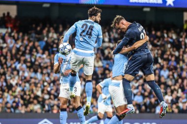 Napoli 'den Sam Beukema, 18 Eylül 2025' te Manchester Stadyumu 'nda oynanan 25 / 26 Faz MD1 Manchester City ve Napoli Ligi maçında kaleye gidiyor. 