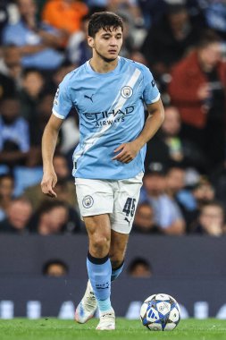 Manchester City 'den Abdukodir Khusanov UEFA Şampiyonlar Ligi 25 / 26 Faz MD1 Manchester City Napoli Ligi' ne karşı Manchester Stadyumu, Manchester, İngiltere, 18 Eylül 2025 