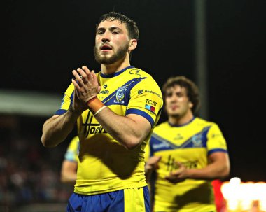 Adam Holroyd of Warrington Wolves applauds the fans after  the Betfred Super League round 27 match Hull KR vs Warrington Wolves at Sewell Group Craven Park, Kingston upon Hull, United Kingdom, 18th September 2025 
