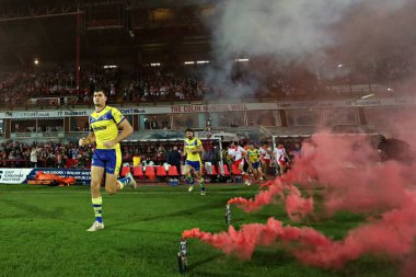 Sam Stone of Warrington Wolves runs out before the Betfred Super League round 27 match Hull KR vs Warrington Wolves at Sewell Group Craven Park, Kingston upon Hull, United Kingdom, 18th September 2025 