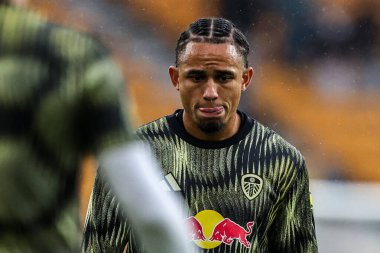 Leeds United takımından Noah Okafor Premier League maçında Wolverhampton Wanderers, Leeds United 'a karşı 20 Eylül 2025' te Molineux, Wolverhampton, İngiltere 'de oynanan maçta ısınma turunda... 