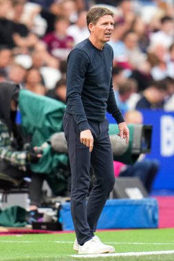 20 Eylül 2025 'te Londra Stadyumu' nda oynanan West Ham United - Crystal Palace Premier League maçı sırasında Crystal Palace 'ın menajeri Oliver Glasner 