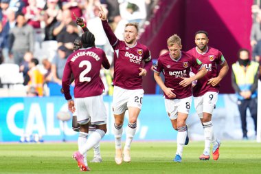 West Ham United takımından Jarrod Bowen, 20 Eylül 2025 'te Londra Stadyumu' nda oynanan Premier League maçında 1-1 'lik galibiyet golünü kutluyor.