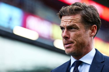 Burnley 'nin Scott Parker teknik direktörü Premier Lig karşılaşması öncesinde stadyuma geldi Burnley, Burnley Forest' e karşı Turf Moor, Burnley, İngiltere, 20 Eylül 2025