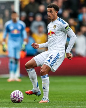 Leeds United takımından Ethan Ampadu Premier League maçında Wolverhampton Wanderers, Leeds United 'a karşı Molineux, Wolverhampton, İngiltere, 20 Eylül 2025