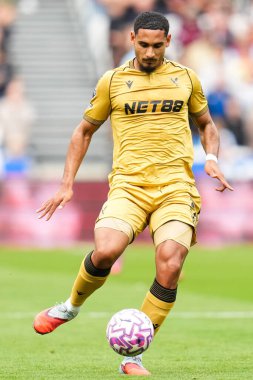 Crystal Palace 'dan Maxence Lacroix Premier League maçı sırasında Londra' daki Crystal Palace 'a karşı West Ham United maçında top üzerinde. 