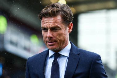 Burnley 'nin Scott Parker teknik direktörü Premier Lig karşılaşması öncesinde stadyuma geldi Burnley, Burnley Forest' e karşı Turf Moor, Burnley, İngiltere, 20 Eylül 2025