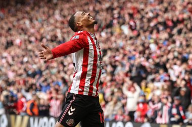 Sunderland 'dan Wilson Isidor, 20 Eylül 2025' te İngiltere 'nin Sunderland kentinde oynanan Premier League maçı Sunderland-Aston Villa maçında 1-1' lik galibiyet golünü kutluyor. 