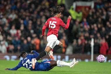 Manchester United 'dan Leny Yoro Premier League karşılaşmasında Chelsea' li Trevoh Chalobah tarafından Manchester United 'a karşı Chelsea' de 20 Eylül 2025 'te Old Trafford, Manchester, İngiltere' de slayt mücadelesinde yenildi. 