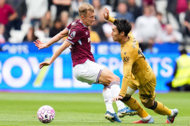 West Ham United takımından James Ward-Prowse 20 Eylül 2025 'te Londra' daki Londra Stadyumu 'nda oynanan Premier League maçı sırasında Crystal Palace' dan Daichi Kamada 'ya karşı faul yaptı. 