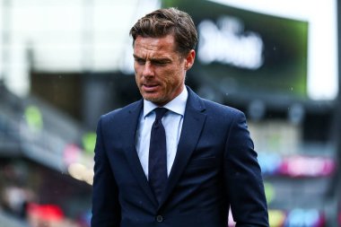 Burnley 'nin Scott Parker teknik direktörü Premier Lig karşılaşması öncesinde stadyuma geldi Burnley, Burnley Forest' e karşı Turf Moor, Burnley, İngiltere, 20 Eylül 2025