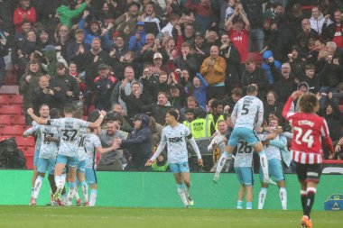 Charlton Athletic takımından Isaac Olaofe, 20 Eylül 2025 'te İngiltere' nin Sheffield Lane kentinde oynanan ve Sheffield United 'ın Charlton Athletic' e karşı oynadığı maçta 0-1 kazanma golünü kutluyor.