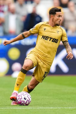 Kristal Saray 'dan Yeremy Pino Premier League maçı sırasında Londra Stadyumu' ndaki West Ham United, Crystal Palace 'a karşı 20 Eylül 2025' te top üzerinde. 