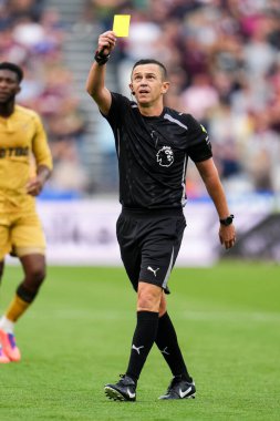 Premier Lig maçında hakem Tony Harrington, West Ham United, Crystal Palace 'a karşı Londra Stadyumu, Londra, 20 Eylül 2025 