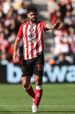 Sunderland 'dan Omar Alderete, 20 Eylül 2025' te İngiltere 'nin Sunderland şehrinde oynanan Premier League maçında takımına talimat verdi.