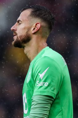 Burnley 'den Martin Dubravka, 20 Eylül 2025' te İngiltere 'nin Burnley-Nottingham Forest maçında karamsar bir tavır sergiledi. 