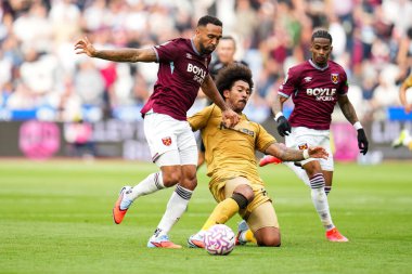 Crystal Palace 'dan Chris Richards, West Ham United Premier League maçında Callum Wilson' a karşı Londra Stadyumu, Londra, İngiltere, 20 Eylül 2025 'te oynanan Crystal Palace maçında son bir meydan okuma yapıyor. 