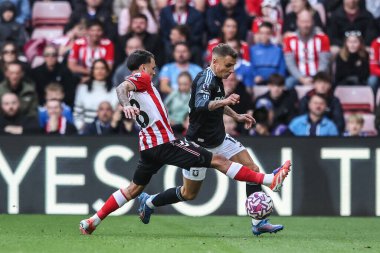 Sunderland 'dan Enzo Le Fe ve Aston Villa' dan Lucas Digne Premier Lig karşılaşmasında Sunderland - Aston Villa Stadyumu, Sunderland, İngiltere, 20 Eylül 2025