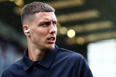 Burnley takımından Maxime Esteve, Burnley - Nottingham Forest maçı öncesinde 20 Eylül 2025 'te İngiltere' nin Burnley şehrinde stadyuma geldi.