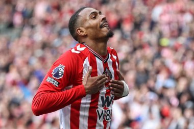 Sunderland 'dan Wilson Isidor, 20 Eylül 2025' te İngiltere 'nin Sunderland kentinde oynanan Premier League maçı Sunderland-Aston Villa maçında 1-1' lik galibiyet golünü kutluyor.