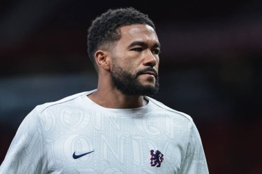 Chelsea 'den Reece James Premier League maçında Manchester United Chelsea' ye karşı 20 Eylül 2025 'te Old Trafford, Manchester, İngiltere' de oynanan ısınma maçında