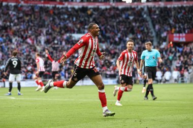 Sunderland 'dan Wilson Isidor, 20 Eylül 2025' te İngiltere 'nin Sunderland kentinde oynanan Premier League maçı Sunderland-Aston Villa maçında 1-1' lik galibiyet golünü kutluyor.