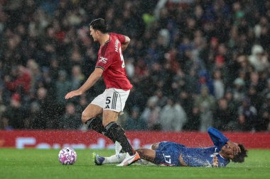 Chelsea 'li Andrey Santos, Manchester United ile Chelsea maçında Manchester United' ın 20 Eylül 2025 'te oynadığı Premier League karşılaşmasında Manchester United' lı Harry Maguire tarafından yenildi. 