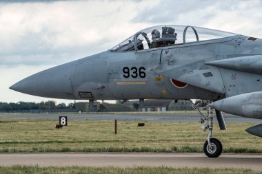 Japon Hava Savunma Kuvvetleri McDonnell Douglas F-15 'ler, JASDF' in 71 yıllık tarihinde Avrupa 'ya yaptığı ilk savaş uçağı konuşlandırması olan RAF Coningsby' e ulaşan Kraliyet Hava Kuvvetleri 'ne katılırken başarıyla karaya çıktılar. 