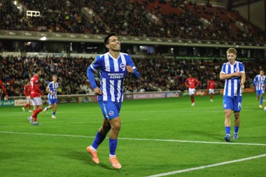 Brighton & Hove Albion 'dan Diego Gomez, 23 Eylül 2025 tarihinde Oakwell, Barnsley, Birleşik Krallık' ta oynanan Carabao Kupası 3. Raundda Barnsley-Brighton ve Hove Albion maçında dördüncü golü 0-4 yenmeyi kutluyor. 