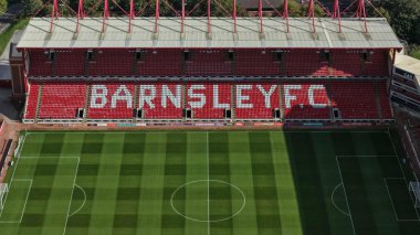 Oakwell 'in Carabao Kupası 3. raundunda Oakwell, Barnsley ve Hove Albion' a karşı oynadığı maçın hava görüntüsü, 23 Eylül 2025