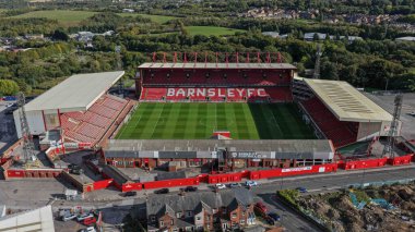 Oakwell 'in Carabao Kupası 3. raundunda Oakwell, Barnsley ve Hove Albion' a karşı oynadığı maçın hava görüntüsü, 23 Eylül 2025