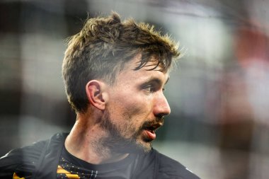 Bradford City 'den Sam Walker, Carabao Kupası 3. Raundda oynanan karşılaşma öncesi ısınma maçında Newcastle United ile Bradford City, Newcastle, 24 Eylül 2025' de St.James 's Park' ta karşı karşıya geldi. 