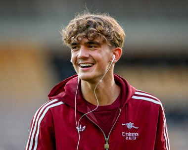 Arsenal 'den Max Dowman, 24 Eylül 2025' te Vale Park, Burslem, Birleşik Krallık 'ta oynanan Carabao Kupası 3. Raundda Port Vale Arsenal maçından önce