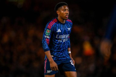 Arsenal takımından Myles Lewis-Skelly, 24 Eylül 2025 'te Vale Park, Burslem, İngiltere' de oynanan Carabao Kupası 3. Raundda Port Vale ve Arsenal maçında