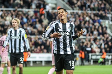 Newcastle Untied takımından William Osula, 24 Eylül 2025 'te St.James' s Park, Newcastle, İngiltere 'de oynanan 3. Carabao Kupası karşılaşmasında 4-1 kazanma hedefini kutluyor. 