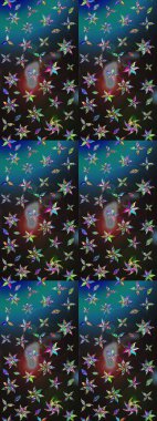 Raster çiçek desenleri çiziyor. Vadinin çiçekleri gri ve mavi renklerde.