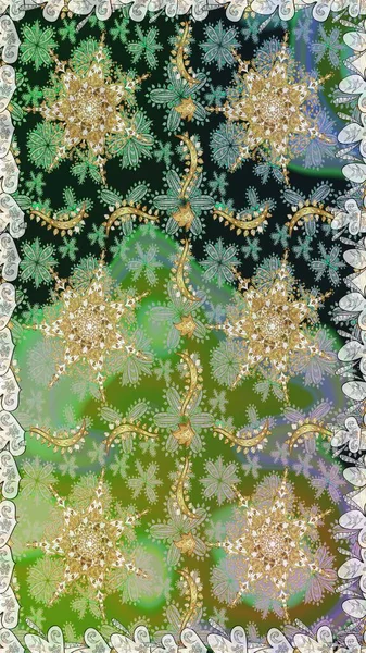 Küçük bir alan derinliği. Oyma. Kusursuz ahşap oyma. Lüks mobilyalar. Altın kaplamalı yeşil ve gri zemin. Patina. Gri renkli ve altın elementli desen. Klasik mobilya stili.