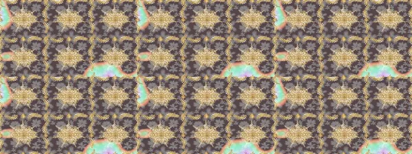 Noel, kar tanesi, yeni yıl. Kahverengi ve altın elementli altın çizim deseni. Kahverengi renkli ve altın elementli eskiz kalıbı.