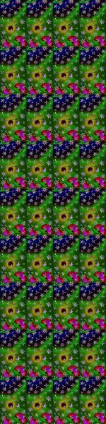 Yeşil ve siyah üzerine çiçekler. Eskiz arkaplan modeli. Suluboya, elle çizilmiş. Raster stoku.