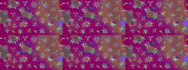 Üzerinde gelincikler ve vadi zambakları olan renkli çiçek desenli nakış deseni. Tekstil tasarımı için mor ve kahverengi renkli geleneksel halk çiçekleri..