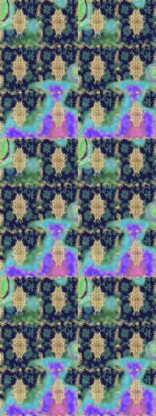 Barok tarzında altın çiçekli süs. Mavi renklerdeki altın element. Damask çizimi tekrarlanıyor. Antika altın tekrarlanabilir duvar kağıdı.