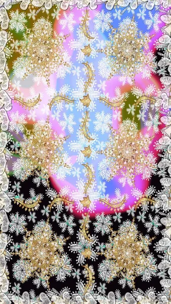 Barok tarzında kusursuz bir doğulu süsü. Tarafsız renklerde altın elementler. Geleneksel klasik raster altın pürüzsüz desen.