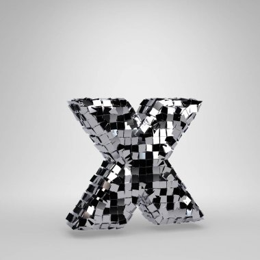 Chrome Disco topu beyaz arka planda yalıtılmış X harfini küçük düşürün. 3d işlenmiş alfabe.