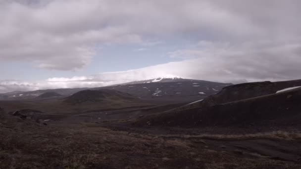 Kamchatka Volcanoes Mutnovsky Vilyuchinsky General View Autumn Snow — Stock Video