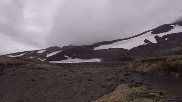 Kamchatka Mutnovsky Vulcões Vista Geral Outono Neve Topo — Vídeo de Stock
