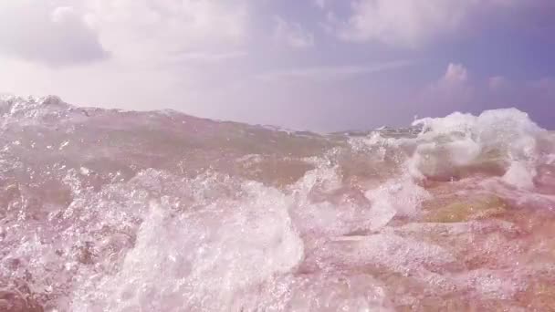 Ocean Wave Covers Camera Slow Motion — стоковое видео