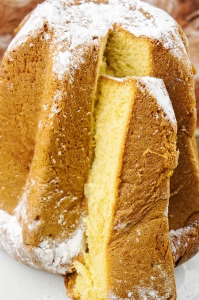 Pandoro - kopya alanı ile geleneksel İtalyan Noel kek